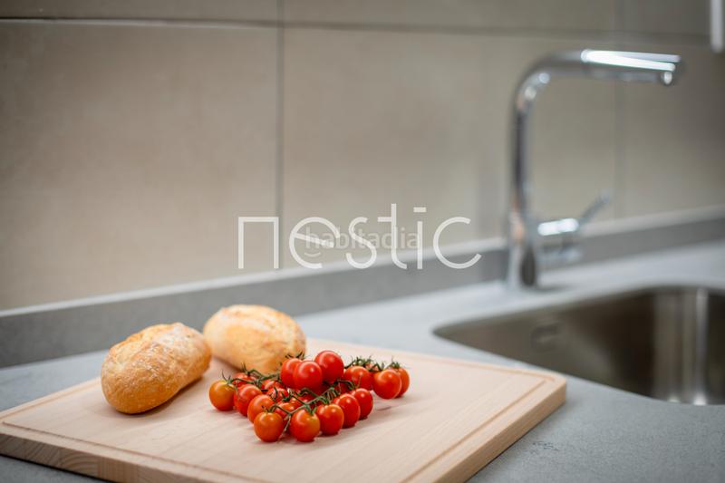 Foto 4d09878f-8acb-4b3b-a33f-b3f0209fe963. Miete appartement in calle de san bernardo 107 in Madrid