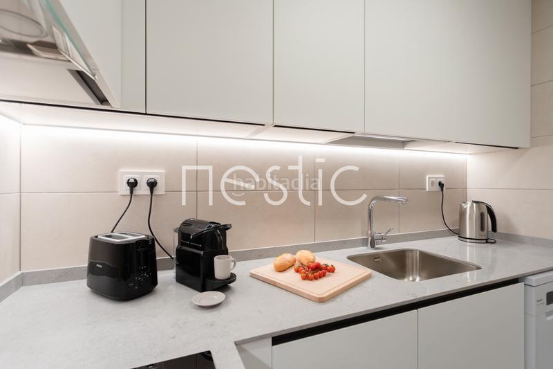 Foto d0cabacc-b31c-4a8b-83ed-2b6615c1bcbe. Miete appartement in calle de san bernardo 107 in Madrid