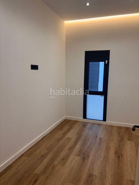 Foto 24734ff4-2a6d-4299-be47-aced6b33bff2. Pis a Sants-Badal Barcelona