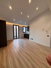 Flat  Carrer del canonge pibernat. Piso reformado para entrar a vivir en sants