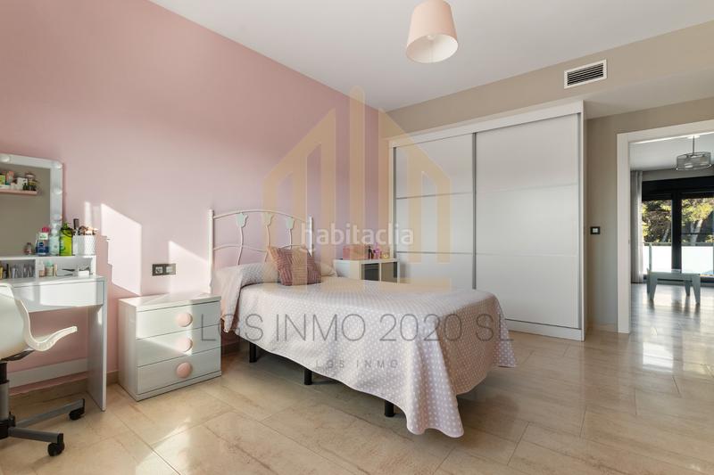 Foto 6b6ced56-d24d-40fe-b9af-4a35354d61e8. House with heating parking pool in Pizarra