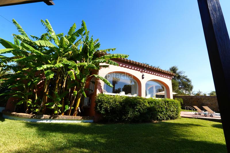 Foto 06e7543d-2dbb-4577-93b9-25fa5f361709. Xalet amb xemeneia calefacció aparcament piscina a Sotogrande