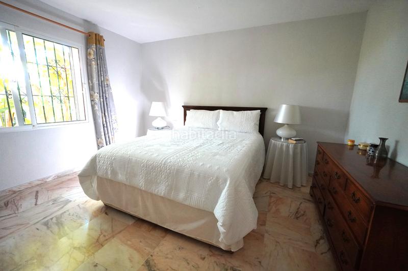 Foto 0b0d0b98-45e6-49d5-bb7c-02ed502fb27d. Xalet amb xemeneia calefacció aparcament piscina a Sotogrande