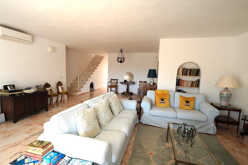 Foto 2b6dca30-e2b9-4c3c-84d3-f989b8478fbf. Xalet amb xemeneia calefacció aparcament piscina a Sotogrande