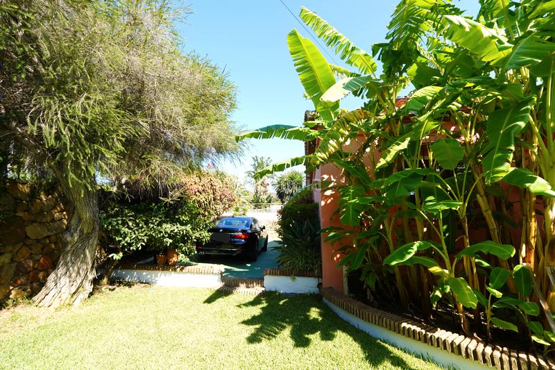 Foto 715268dd-ed1d-4955-b89a-354a5f086b4d. Xalet amb xemeneia calefacció aparcament piscina a Sotogrande