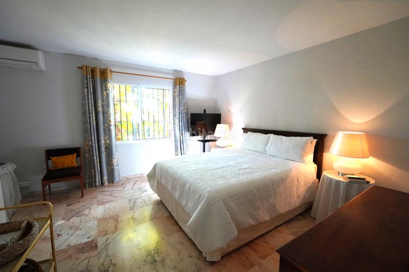 Foto 91f1ba59-613d-4744-a333-2559c5bd5eb2. Xalet amb xemeneia calefacció aparcament piscina a Sotogrande