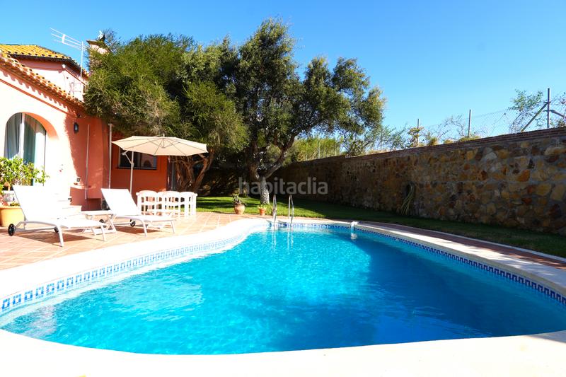 Foto e0b78e29-e419-49bb-8eee-c4c8da4c2cb3. Xalet amb xemeneia calefacció aparcament piscina a Sotogrande