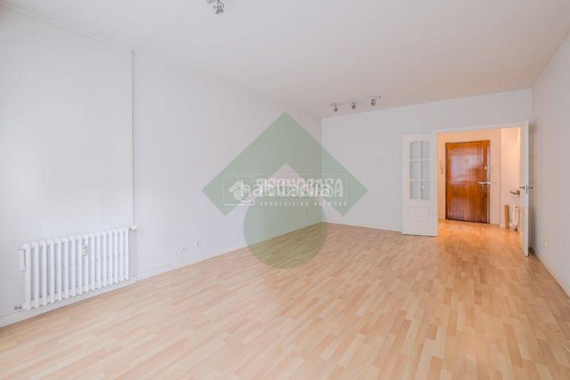 Foto ed1af720-471f-4390-8fc0-5ce0e6d3d581. Lloguer pis a Nueva España Madrid