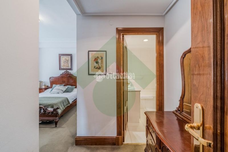 Foto a5a23309-e1c5-4fa5-bd35-2187aa2763bf. Piso  en venta en Hispanoamérica-Bernabéu Madrid