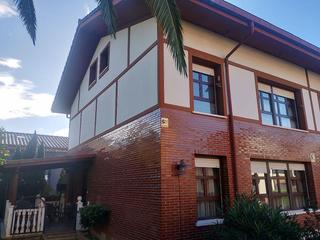 Semi detached house in Sondika