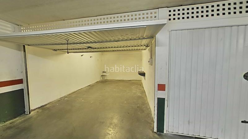 Foto 3d6c2401-e9e7-45ab-8459-e719afb9d5ac. Aparcament cotxe a Abanto y Ciérvana / Abanto Zierbena