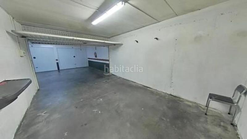 Foto ac6989ec-518e-4788-8413-81724977adb4. Parking voiture dans Abanto y Ciérvana / Abanto Zierbena