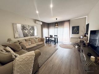 Appartement à Caldes de Montbui. Amplio piso esquinero con 4 habitaciones en pleno centro de cald