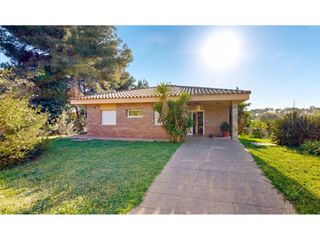 Maison  Calle olof palme. Fabter realty presenta... casa de lujo a 4 vientos en castellarn