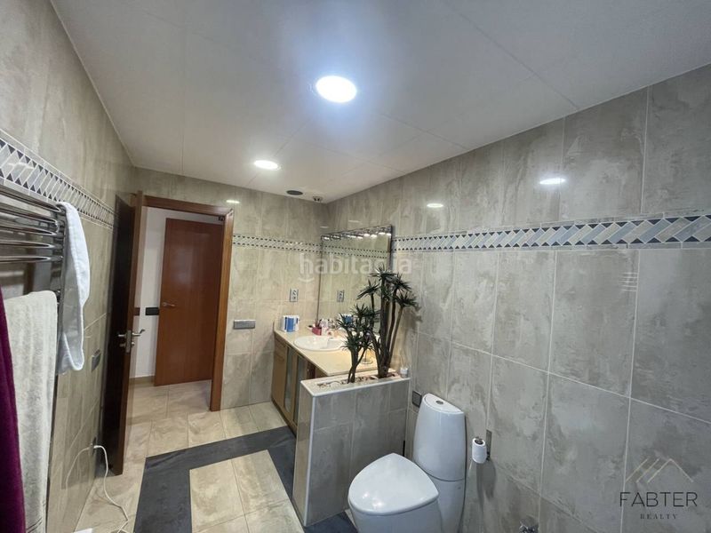 Foto 824dd74d-80a8-4352-8b89-2c607d8b9cdd. Casa amb calefacció aparcament a Castellarnau Sabadell
