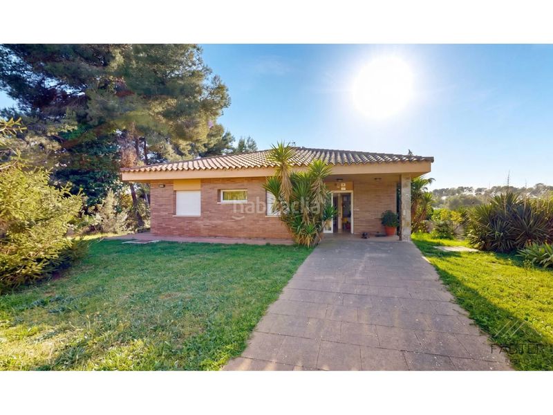 Foto f09bde51-a8c0-451b-a440-881cf931a6e3. Casa amb calefacció aparcament a Castellarnau Sabadell