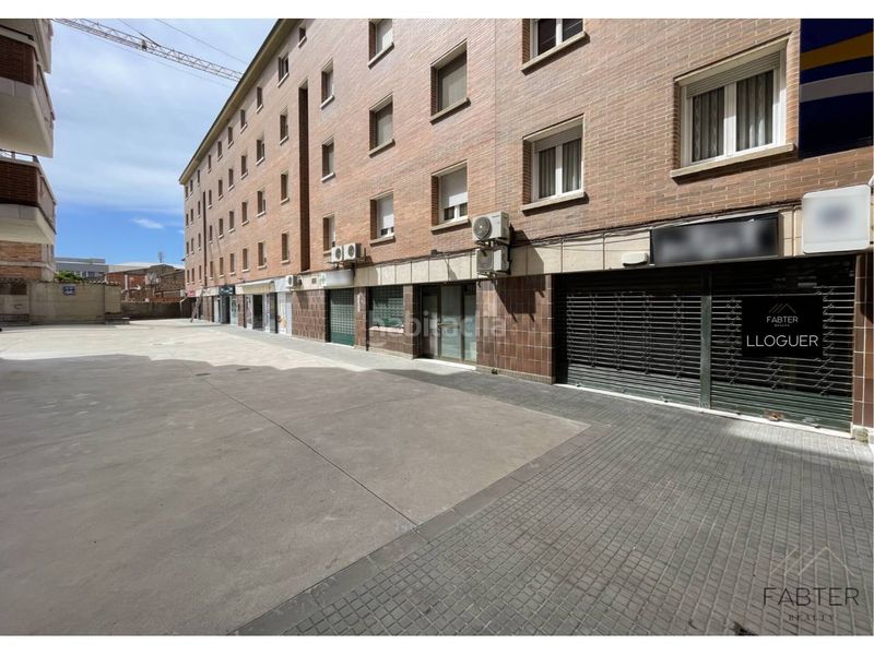 Foto 40135014-b976-4014-b7fe-c6054274c9e2. Alquiler local comercial fabter realty presenta este versátil local comercial con acceso directo a pie de calle en el centro en Caldes de Montbui
