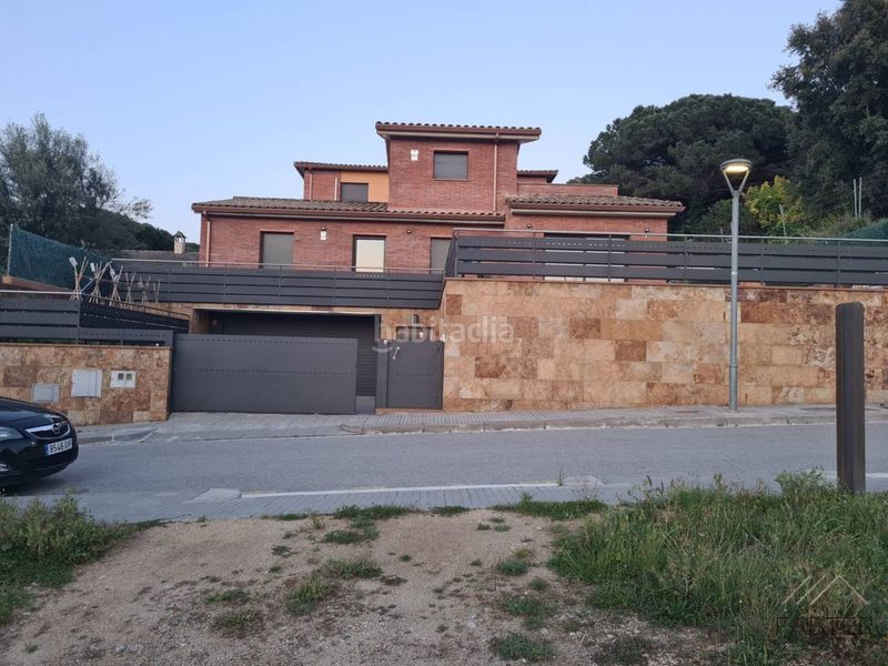 Foto 0ba110a2-8c6a-41d0-97df-c3469d9a1cf3. Casa amb calefacció aparcament a Roca del Vallès (La)