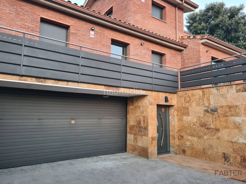 Foto 32a69d6d-8f1c-4139-86e2-5f009ad1b2f6. Casa amb calefacció aparcament a Roca del Vallès (La)