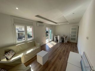Etagenwohnung  Calle camí reial. Fabter realty presenta piso reformado con terraza en palausolità
