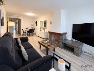 Appartement  Calle montserrat. Gran piso familiar de 5 habitaciones con terraza y balcón