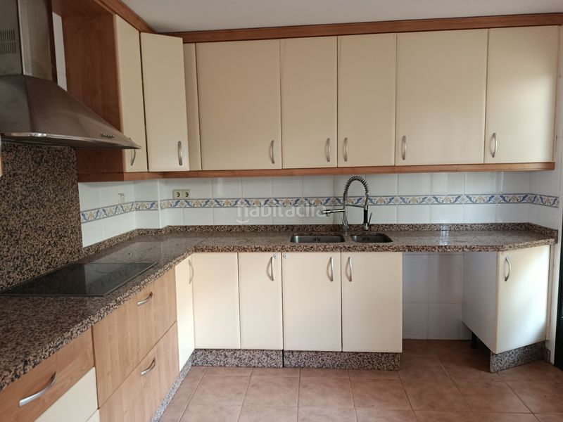 Foto a20a3998-da48-4172-9582-443b75a538d8. Casa a schiera in calle gardenia 3 in Ogíjares