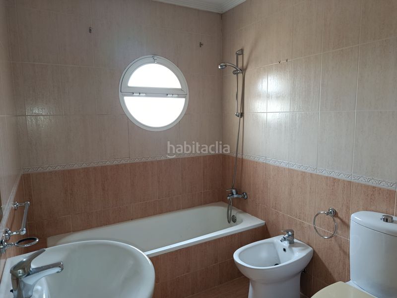 Foto d94765ba-2509-4576-a701-fbbfc74fd31a. Casa a schiera in calle gardenia 3 in Ogíjares