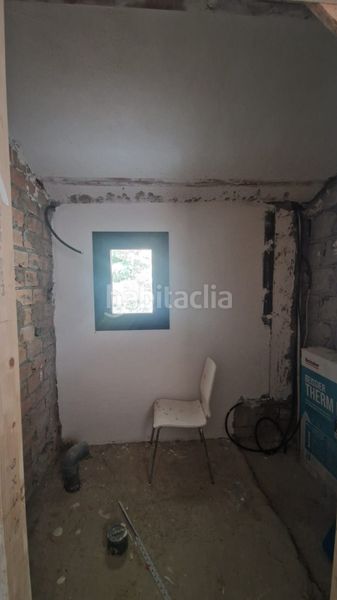 Foto a58c7a9e-f73a-4cb2-8fef-3a7673cc71af. Dúplex amb xemeneia aparcament a Zona media Sierra Nevada