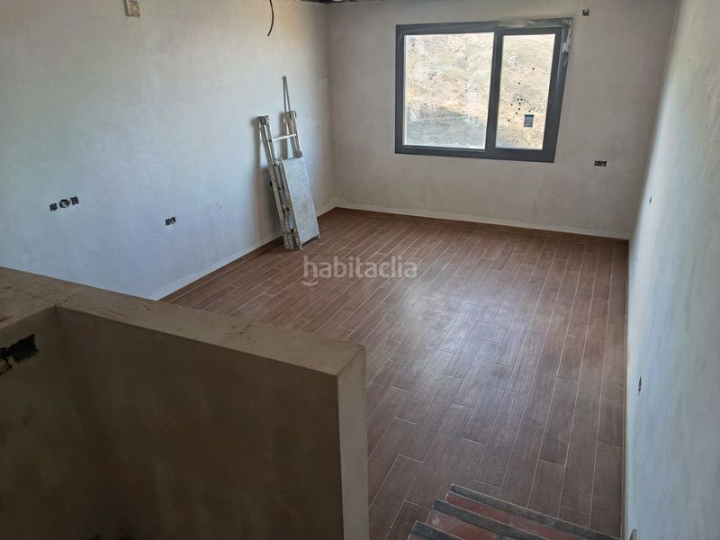 Foto efacda8d-6aa5-400a-b341-5d343b120ebc. Triplex with parking in Zona media Sierra Nevada