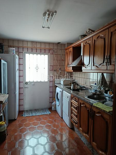 Foto 2a0907ce-3578-45dc-8e5c-0dbba0714a57. Reihenhaus mit kamin parking in San Antón Armilla