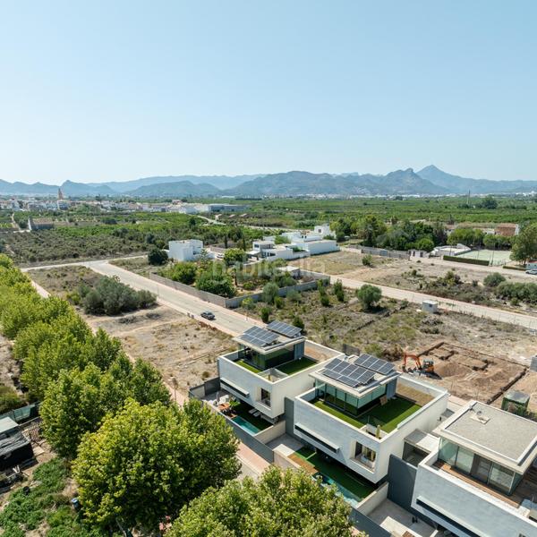 Foto 0a56e3aa-177c-44b2-8f41-c51878ef8fcc. Chalet con parcheggio piscina in Alqueria de la Comtessa (l´)