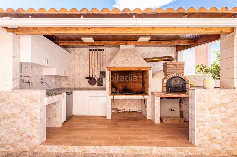 Foto bfe7db66-ee3e-4007-a50f-4ceabbd1e670. Casa aparellada amb aparcament piscina a Monserrat