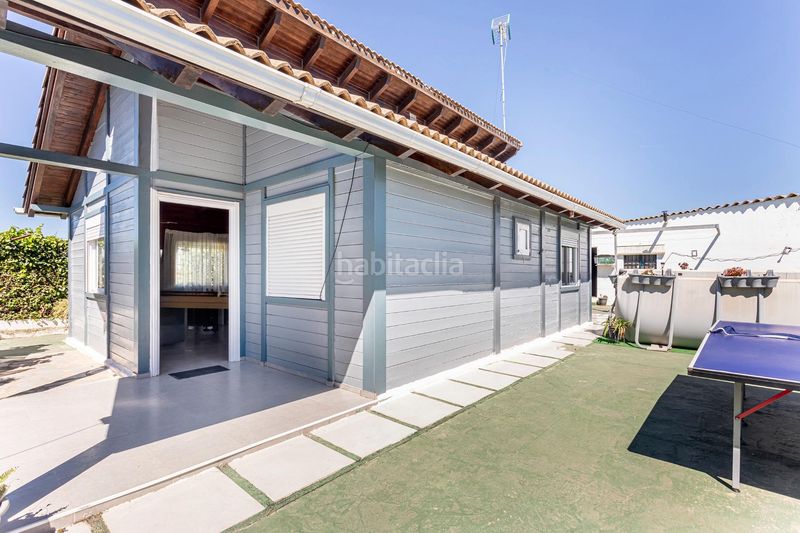 Foto 8eb198b5-e7c8-4833-84ab-48dc6b06668d. Casa amb aparcament a Fortaleny