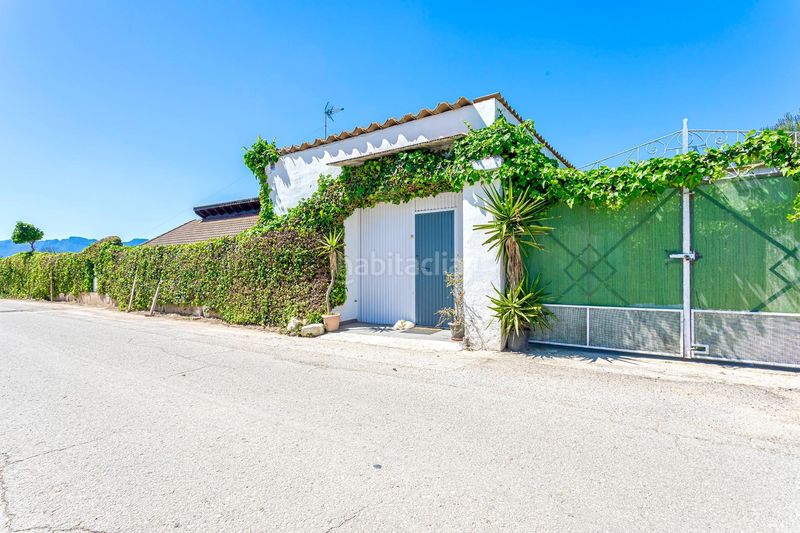 Foto eb3442d6-bc23-406a-bb65-3208e3306b81. Casa amb aparcament a Fortaleny