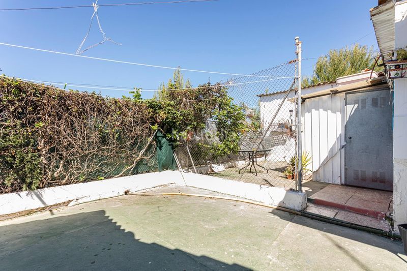 Foto f23109c0-9e2d-4220-9f4e-461e5ef96eab. Casa amb aparcament a Fortaleny