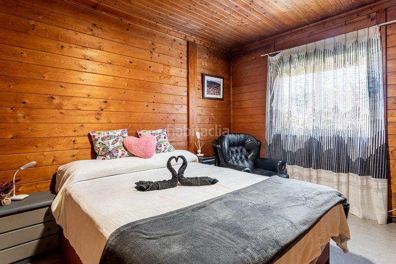 Foto fa7f25be-f182-4939-a462-6763d33d5b3e. Casa amb aparcament a Fortaleny