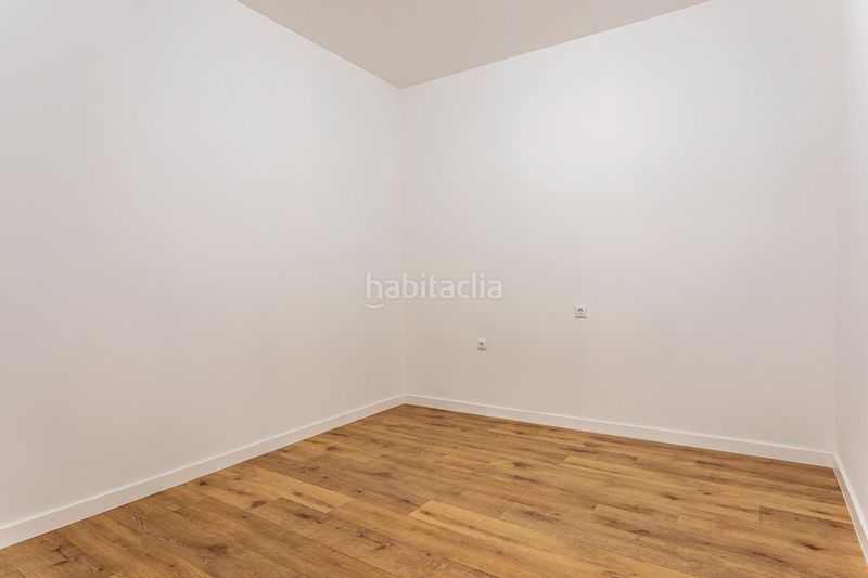 Foto e2838c56-81c3-4f8c-a6d1-5520609dd9fd. Local comercial a El Alborgí Paterna