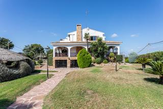 Chalet in Cumbres de Calicanto. Un lugar donde los sueños se construyen y perduran  en la presti