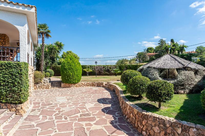 Foto 8b08f0dc-9085-488e-9ae1-93ed9c22e1ea. Xalet amb aparcament a Cumbres de Calicanto Torrent