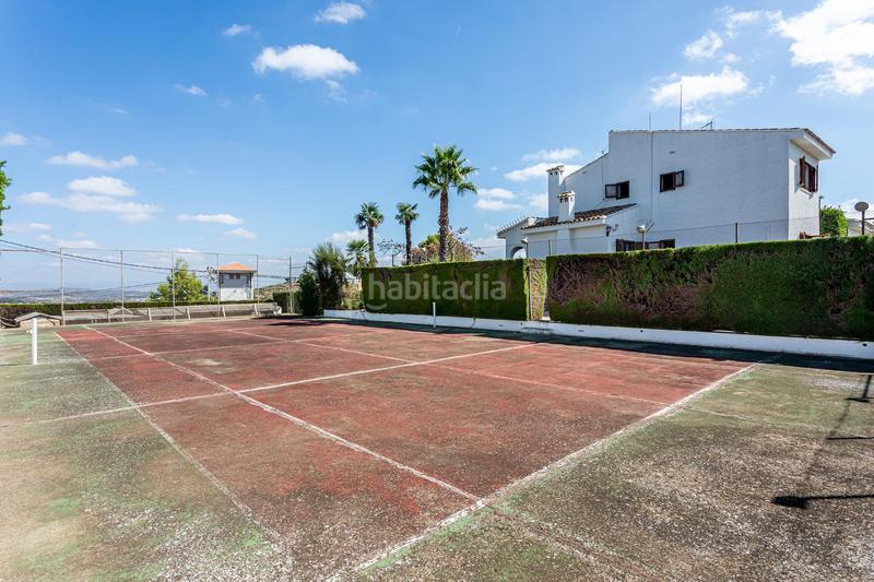 Foto bbfcd449-c025-4b31-a323-aaec331018a3. Xalet amb aparcament a Cumbres de Calicanto Torrent