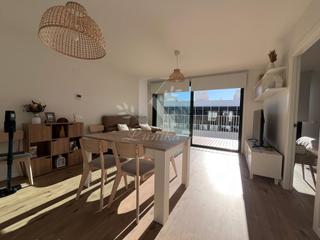 Etagenwohnung  Calle manresa. Atención inversores!! piso nuevo con terraza con alta rentabilid