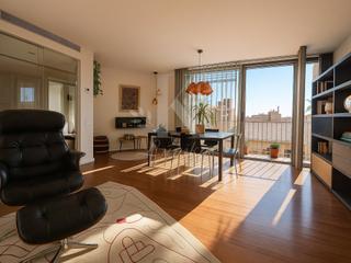 Pis  Calle tres creus de les. Espectacular piso con parking en el centro de sabadell