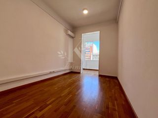 Miete Büro  Rambla catalunya. Tranquila oficina en rambla catalunya