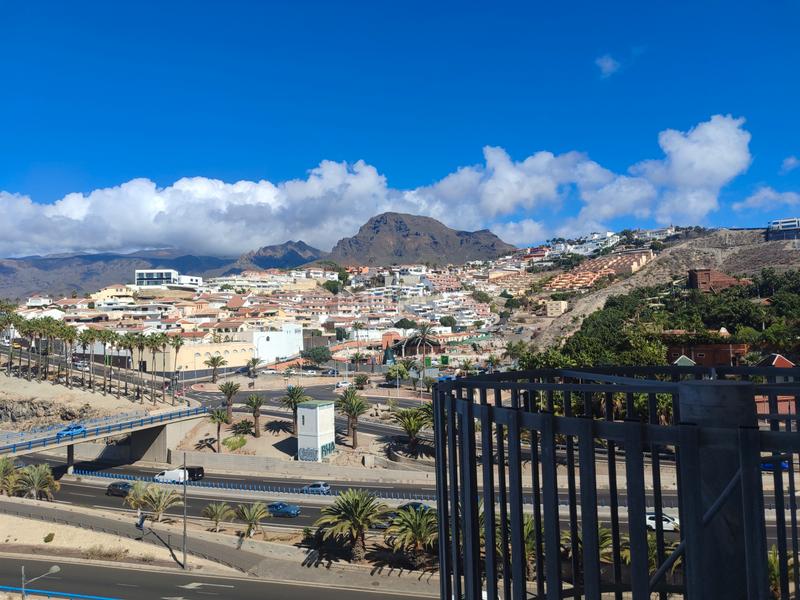 Foto 8d3dd3f6-c52f-4df6-ae29-81e1ac5eeb35. Piccolo appartamento con piscina in Playa de las Américas Adeje