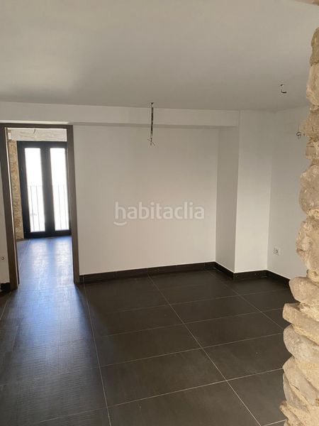 Foto b084b9f9-65b9-40ed-a929-4869ea136573. Local comercial en Castell de Castells