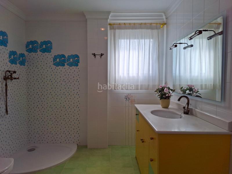 Foto 59a4a1fe-58c9-455f-9e3e-cca8fb5a7572. Chalet en Oliva playa Oliva