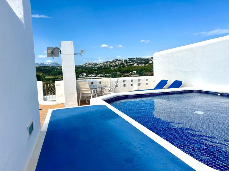 Foto 17318e8f-3f78-4863-a152-e4a90b265b8b. Penthouse with parking pool in El Portet-Pla del Mar Moraira