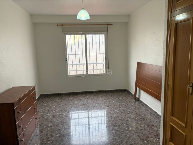 Foto b99bbcfd-1101-47bf-9f85-291849167db6. Pis amb calefacció aparcament a Centro Histórico Gandia