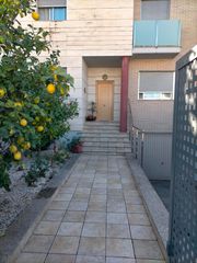 Semi detached house in Park Nord - Casona