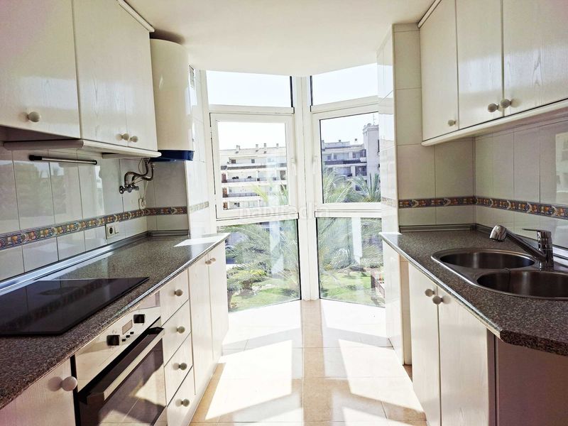 Foto e6b48cc0-2d42-4e98-b4ec-78740b98d6e2. Pis amb calefacció aparcament piscina a Altea ciudad Altea